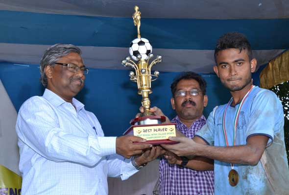 Prize ceremony at College